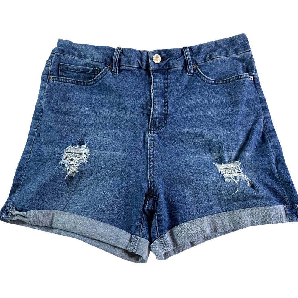Royalty for Me Curvey Fit Womens sz 14 Stretch Blue Denim Distressed Shorts